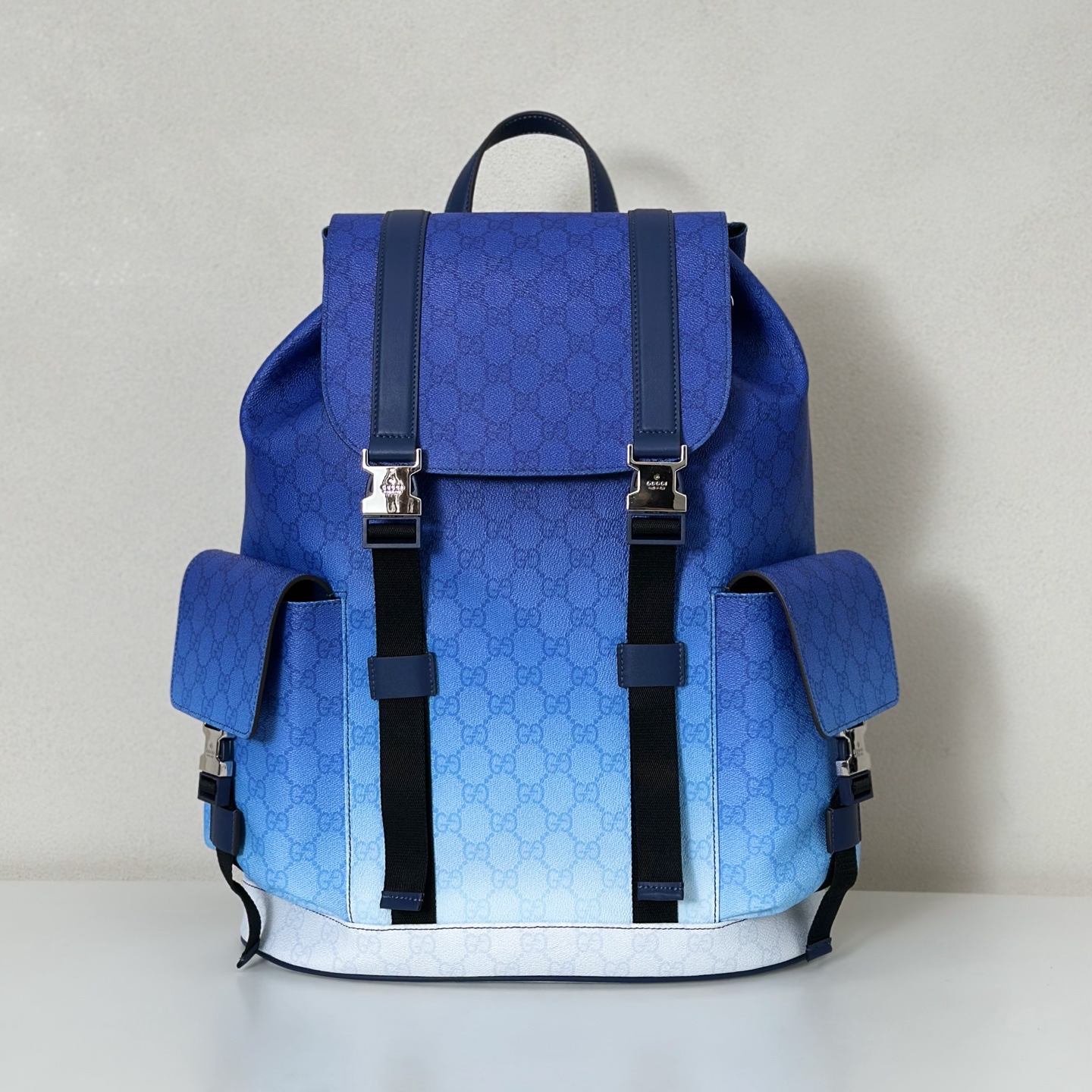Gucci  02926