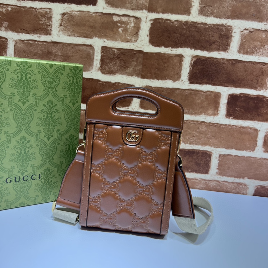 Gucci  03026
