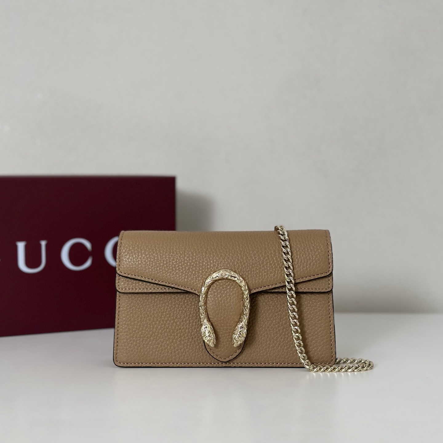 Gucci  03056