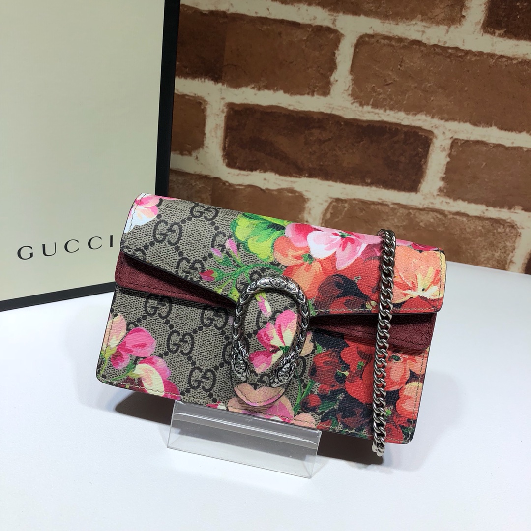 Gucci  03126