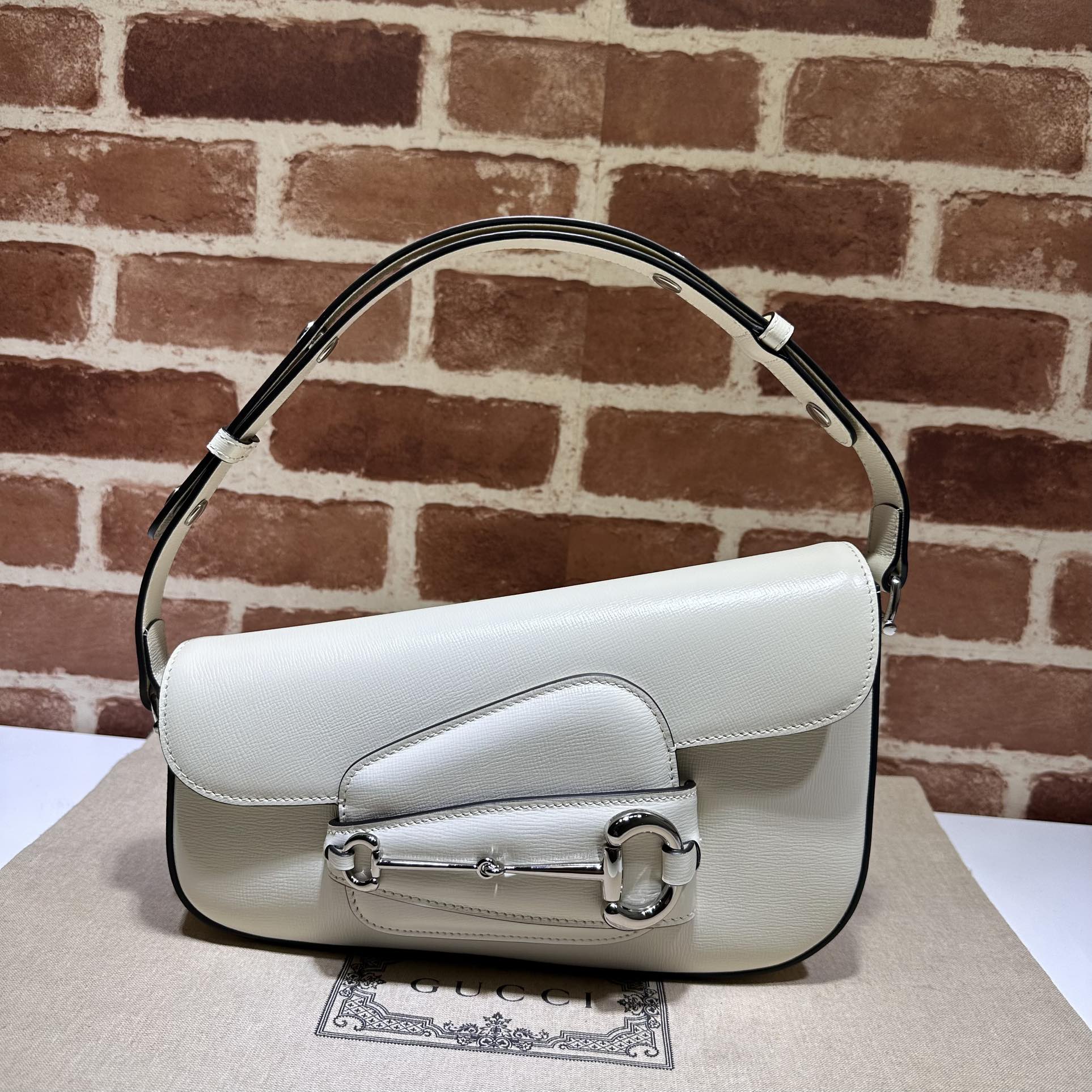Gucci  03429