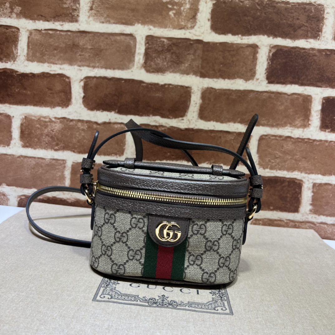 Gucci  03589