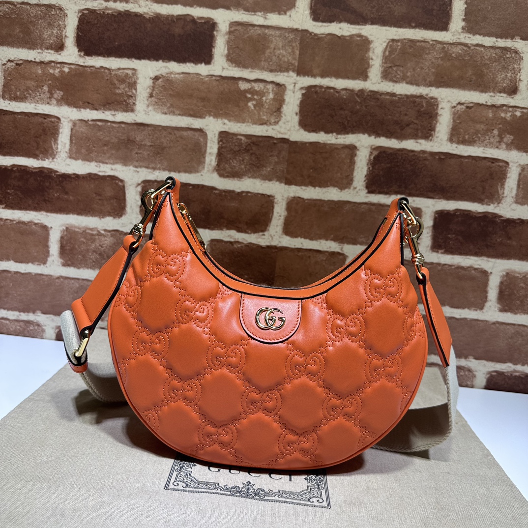 Gucci  03709