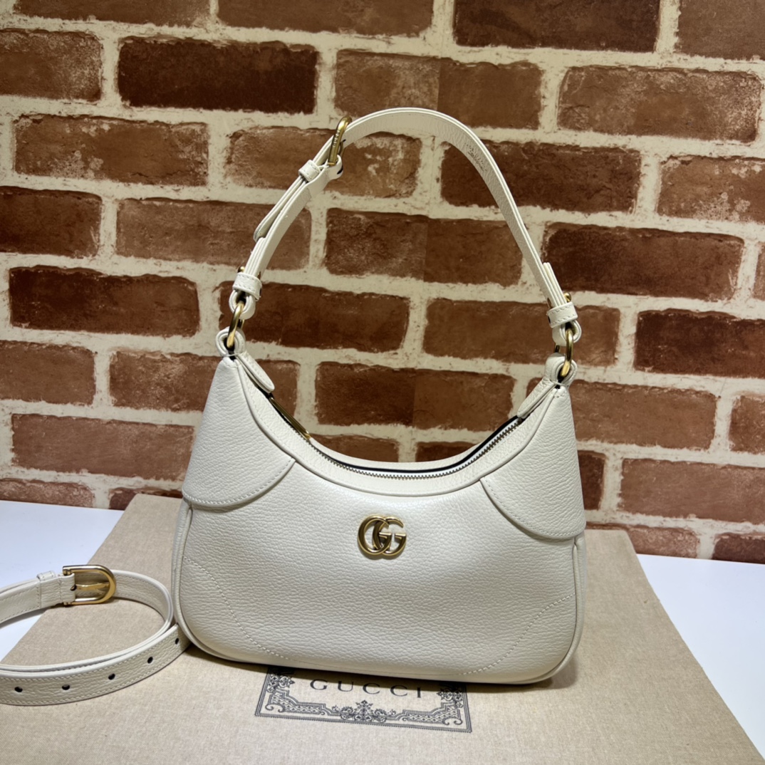 Gucci  03829