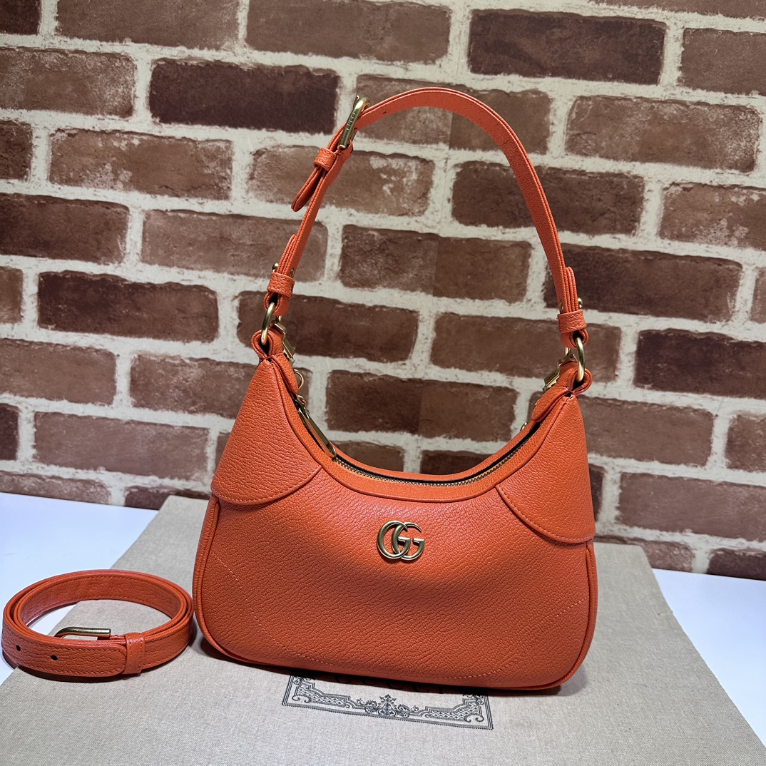 Gucci  03849