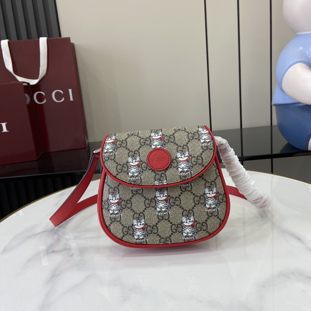 Gucci   03979