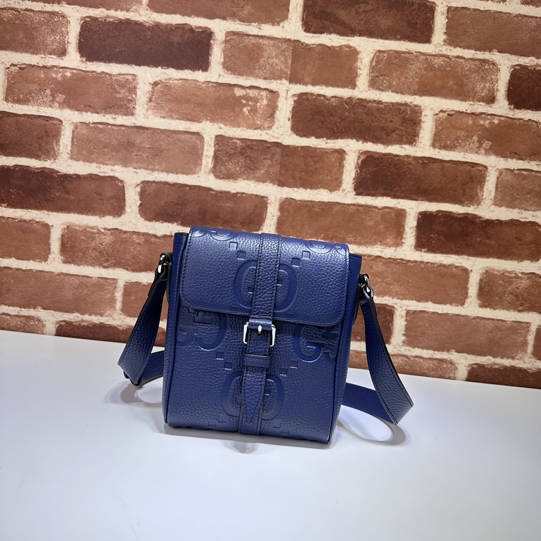 Gucci  04006