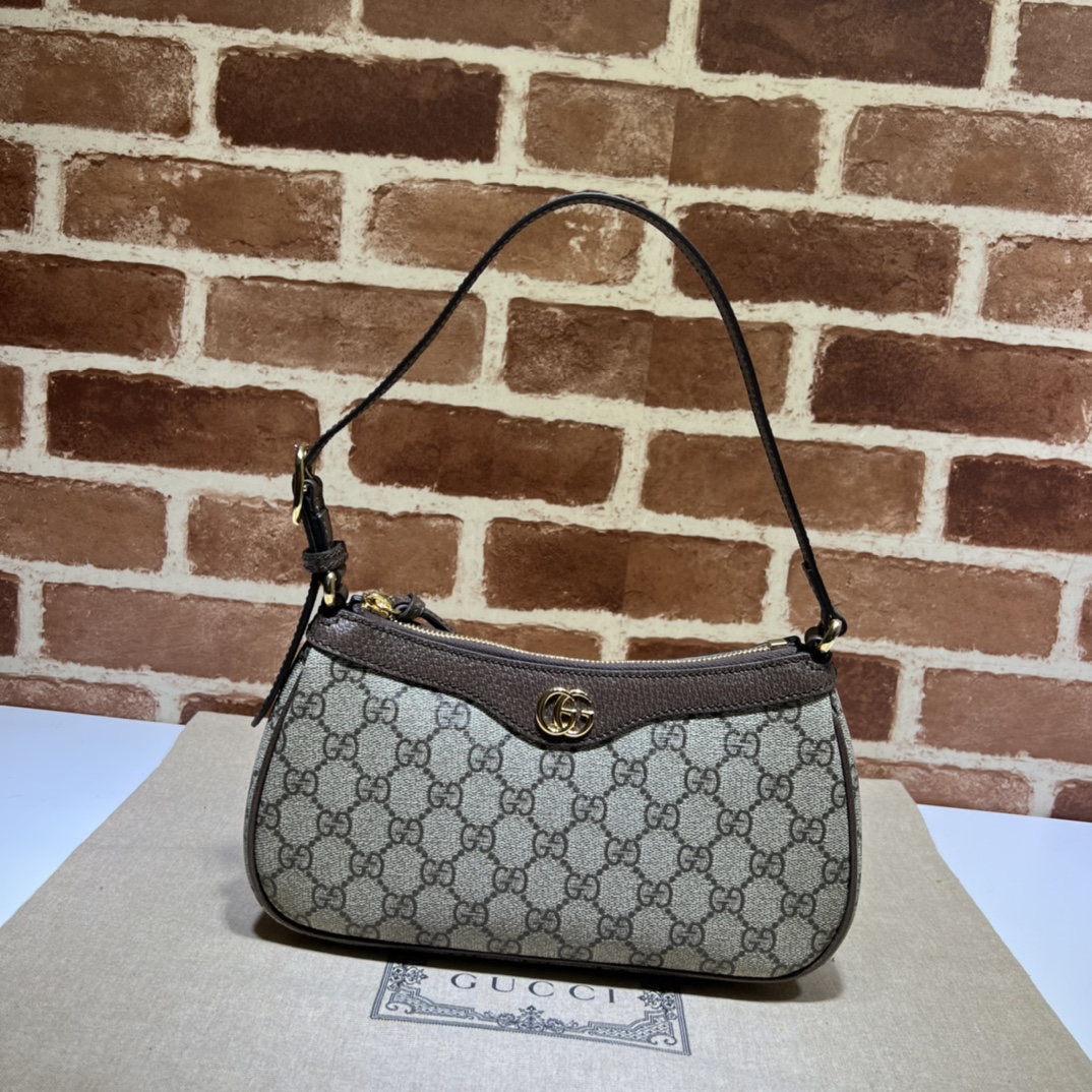 Gucci  04079