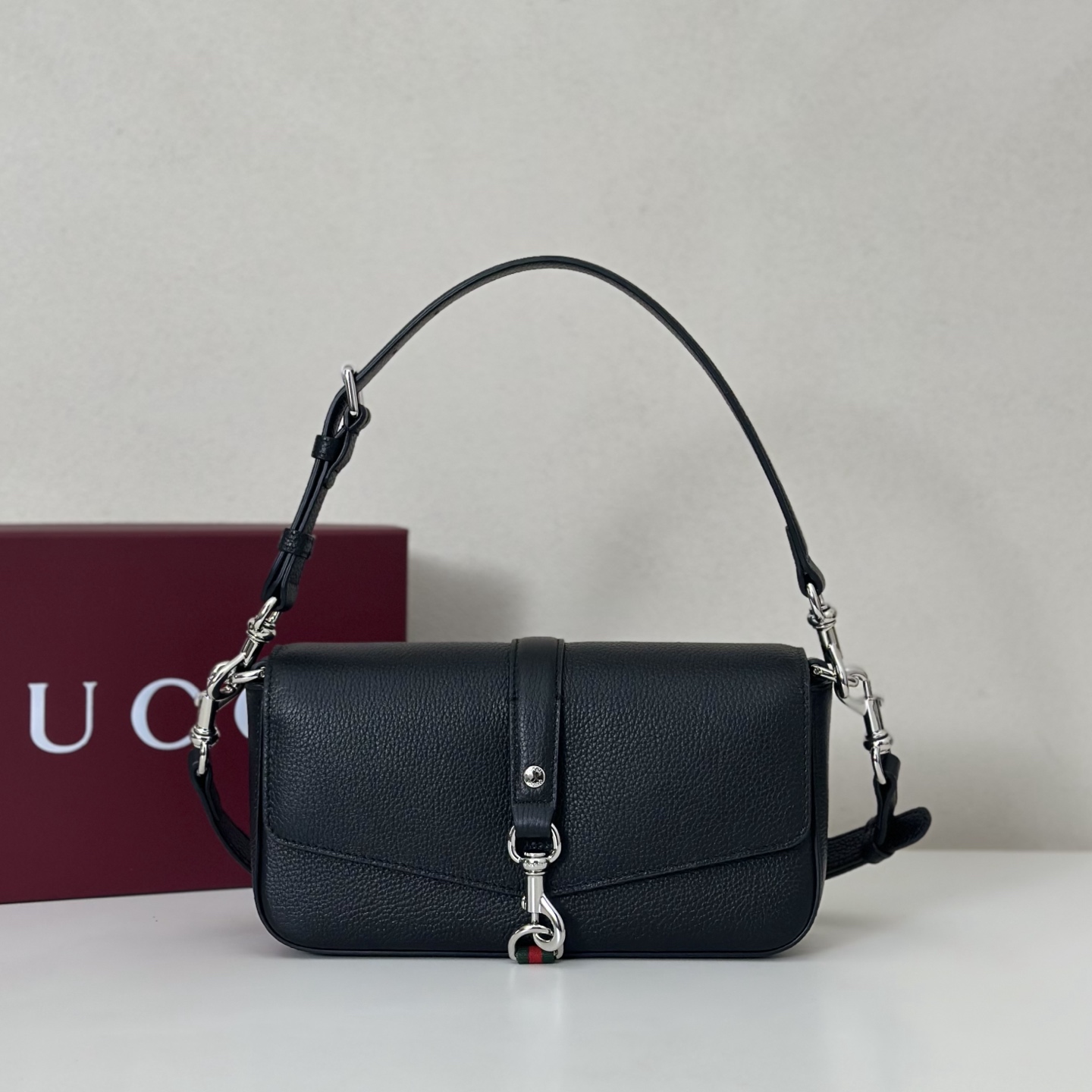 Gucci  04199