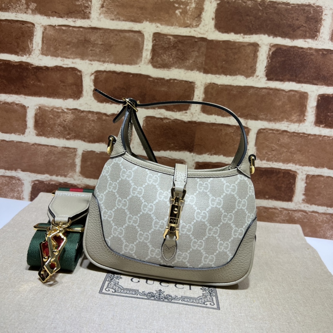 Gucci  04266
