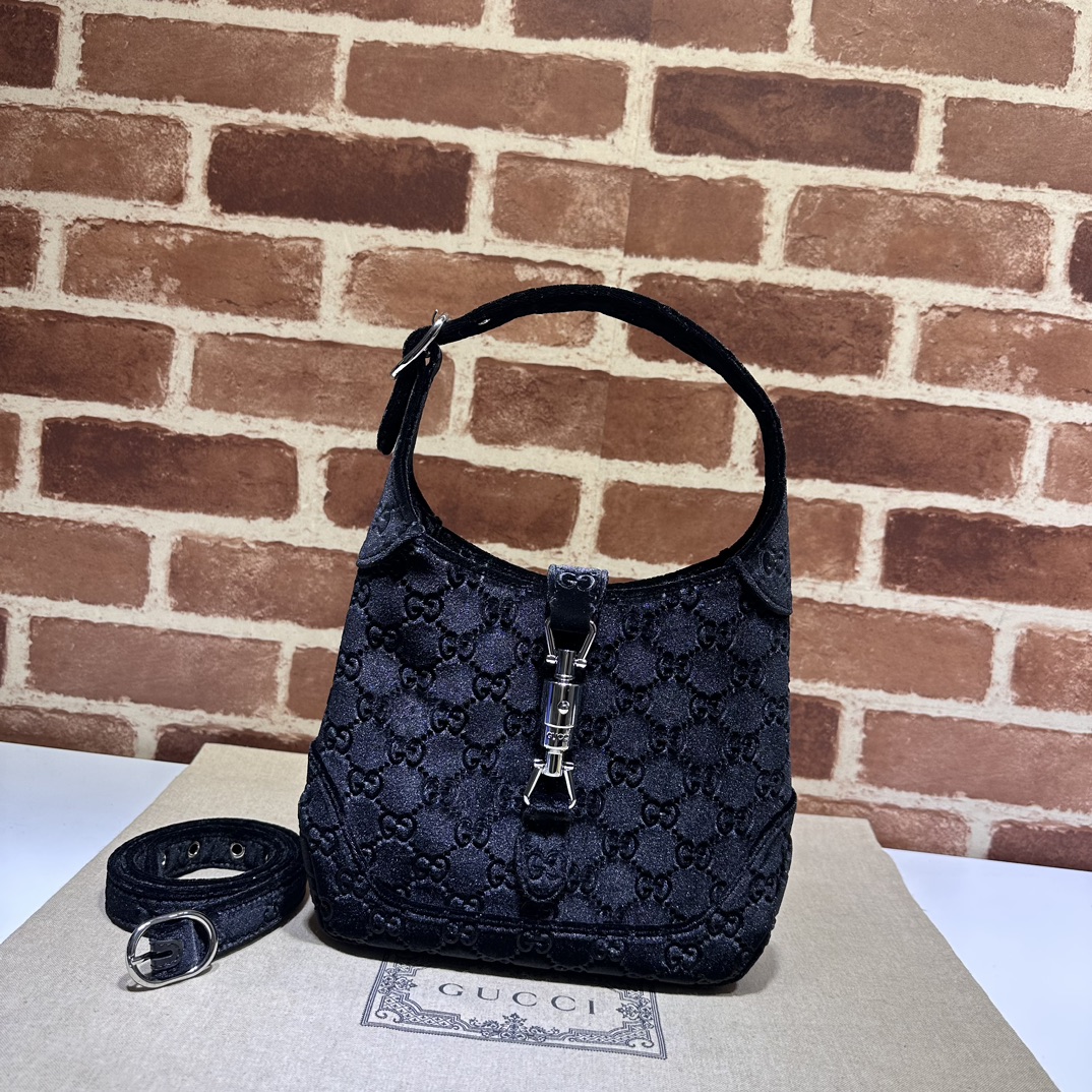 Gucci  04359