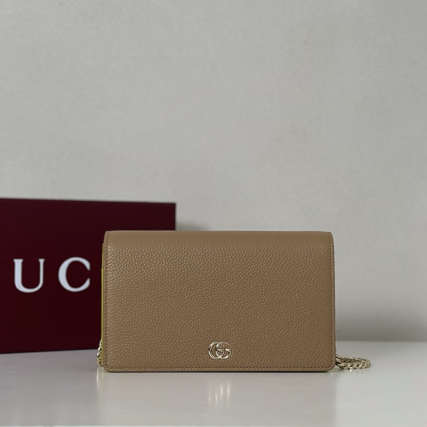 Gucci  04406