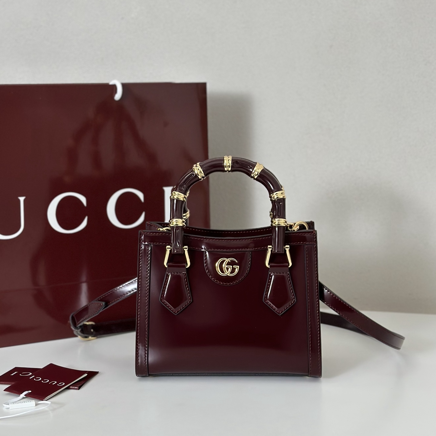 Gucci  04459