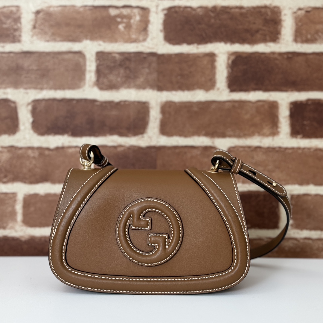Gucci  04509