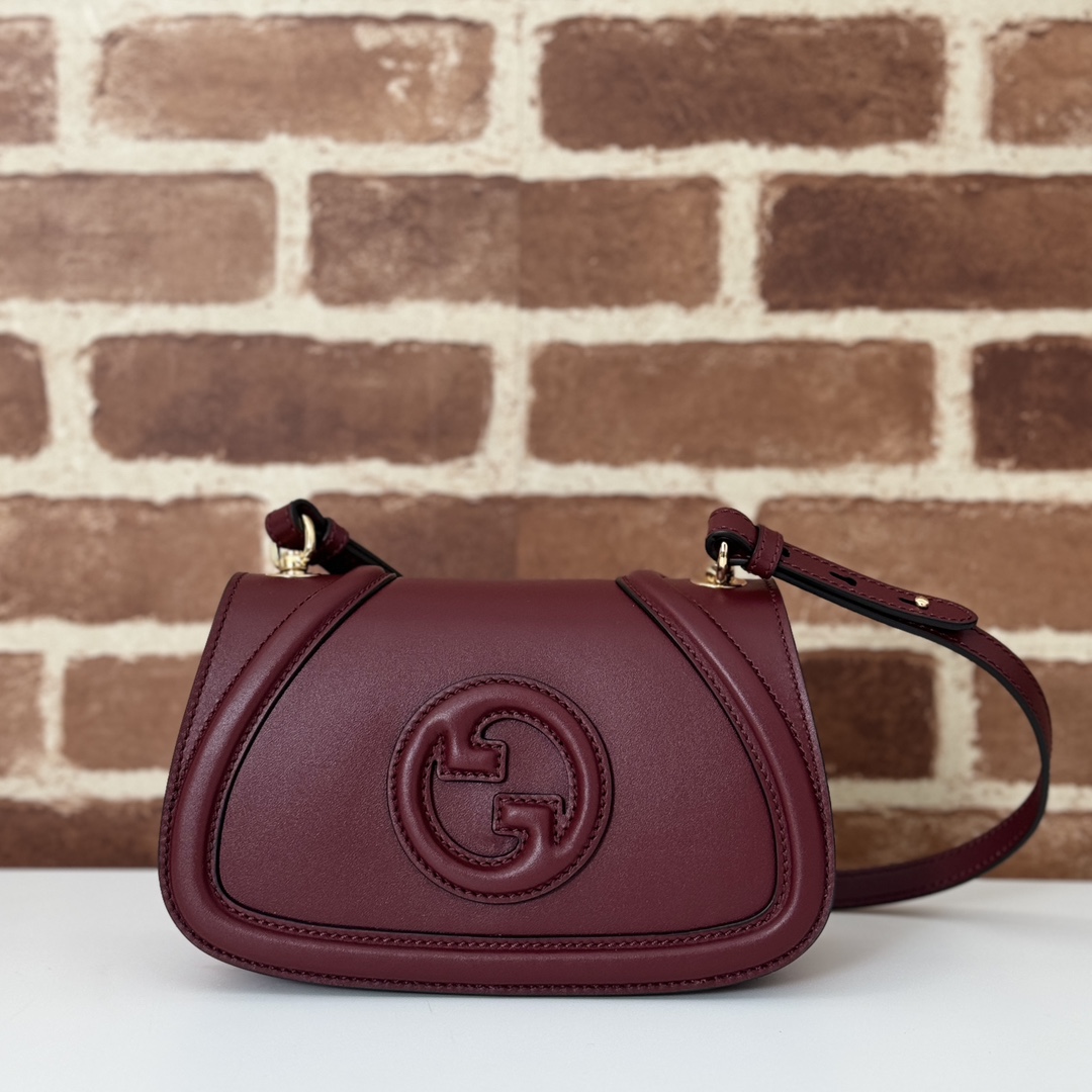 Gucci  04539
