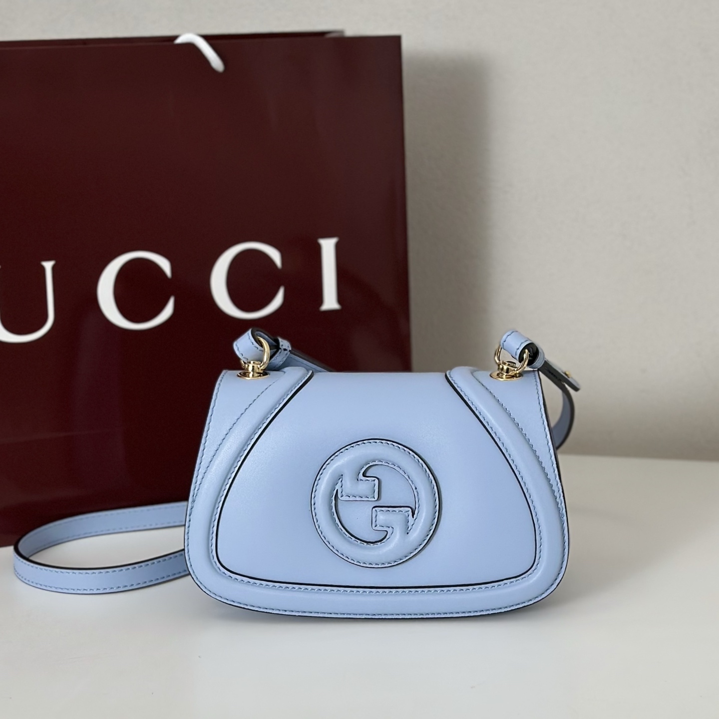 Gucci  04559
