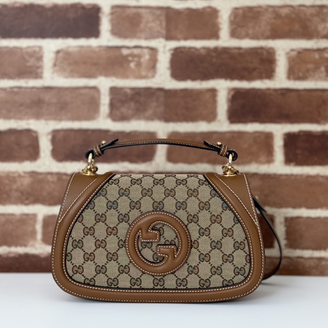 Gucci  04599