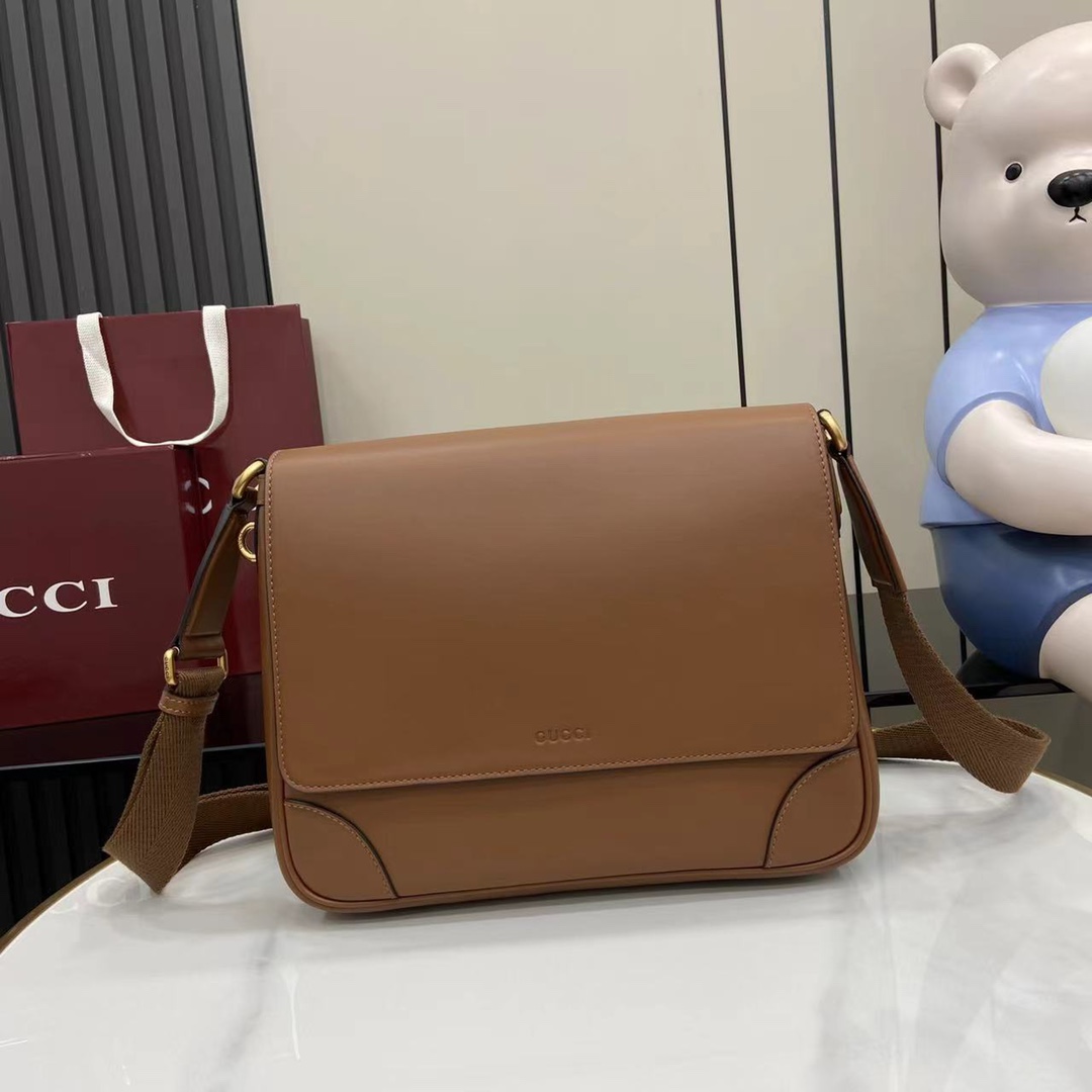 Gucci   046410