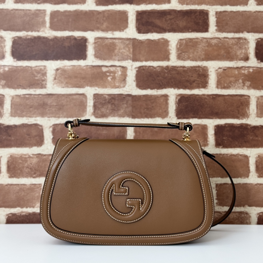 Gucci  04749
