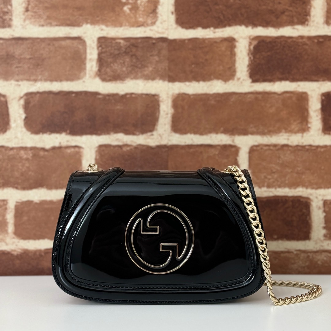 Gucci  04799