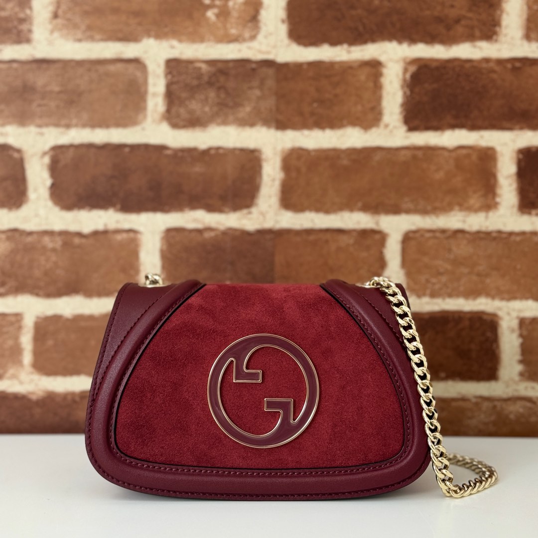 Gucci  04839