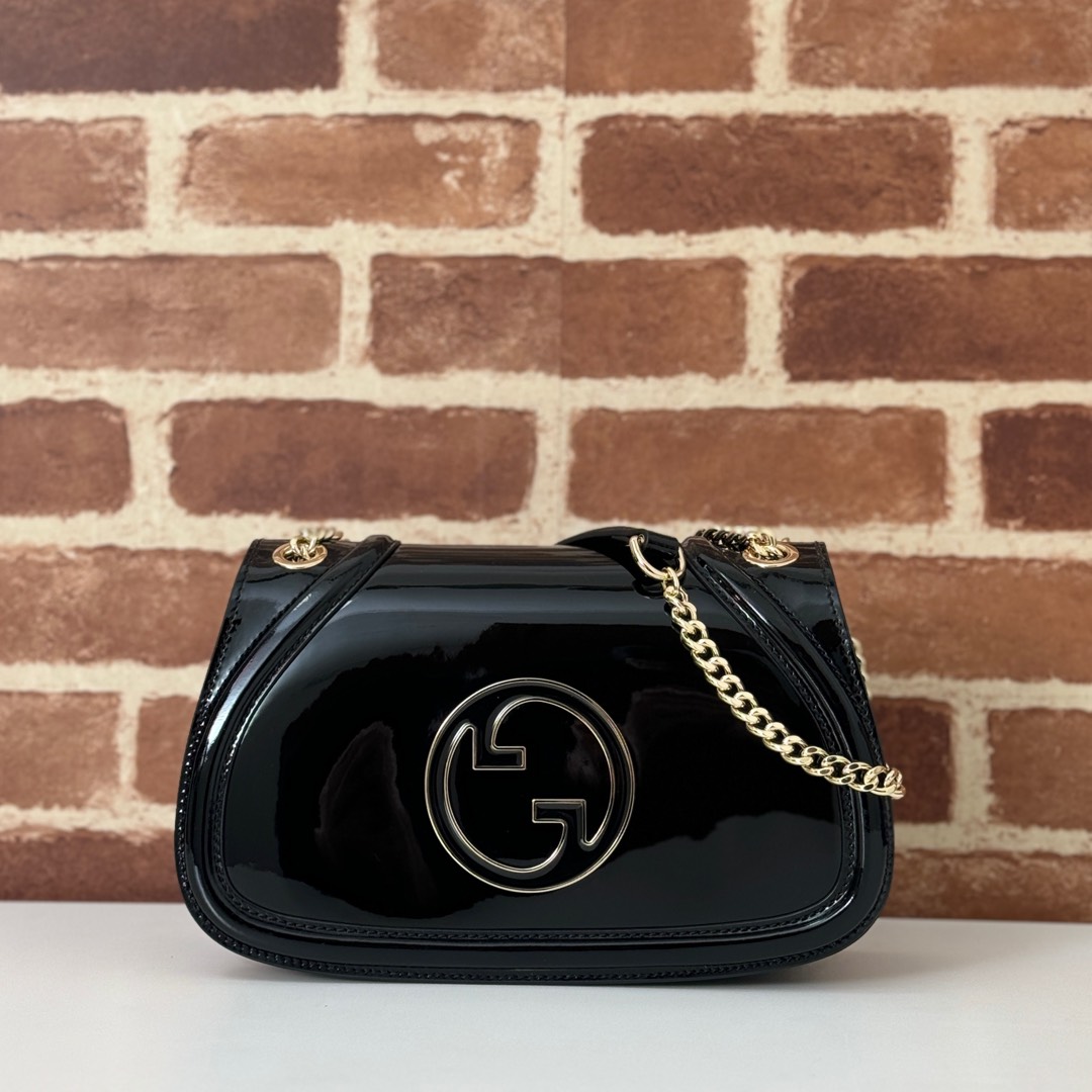Gucci  04879