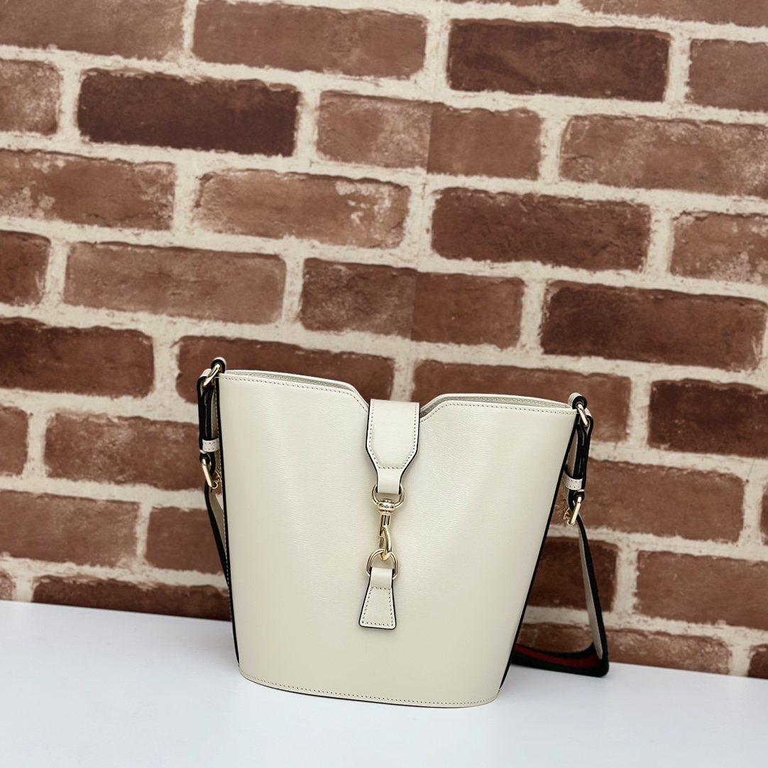 Gucci  05199