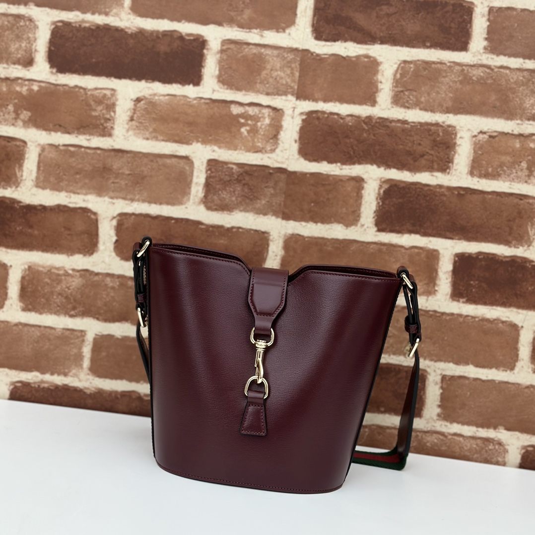 Gucci  05209