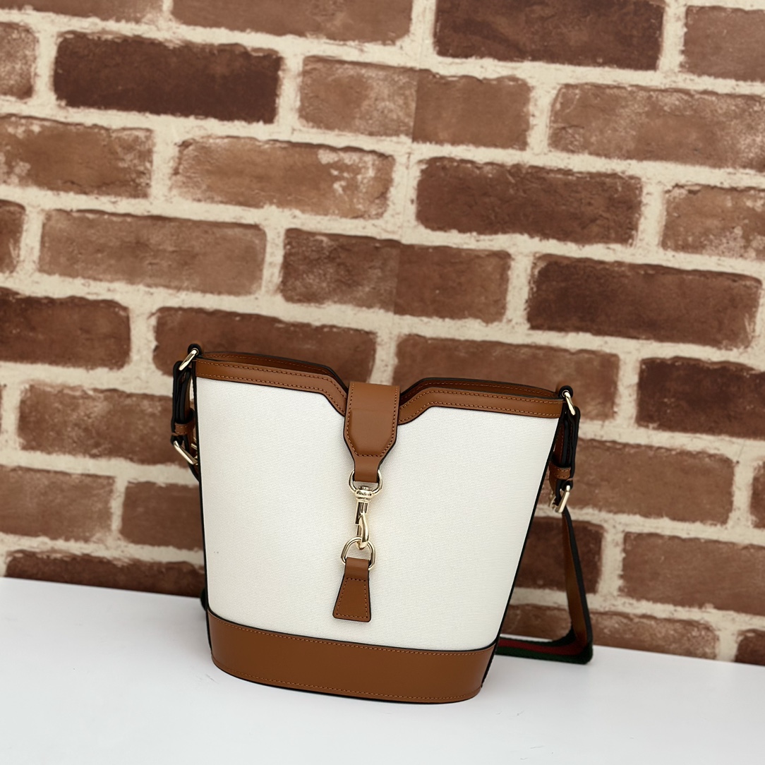 Gucci  05249