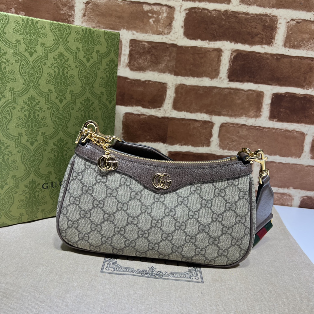 Gucci  05319