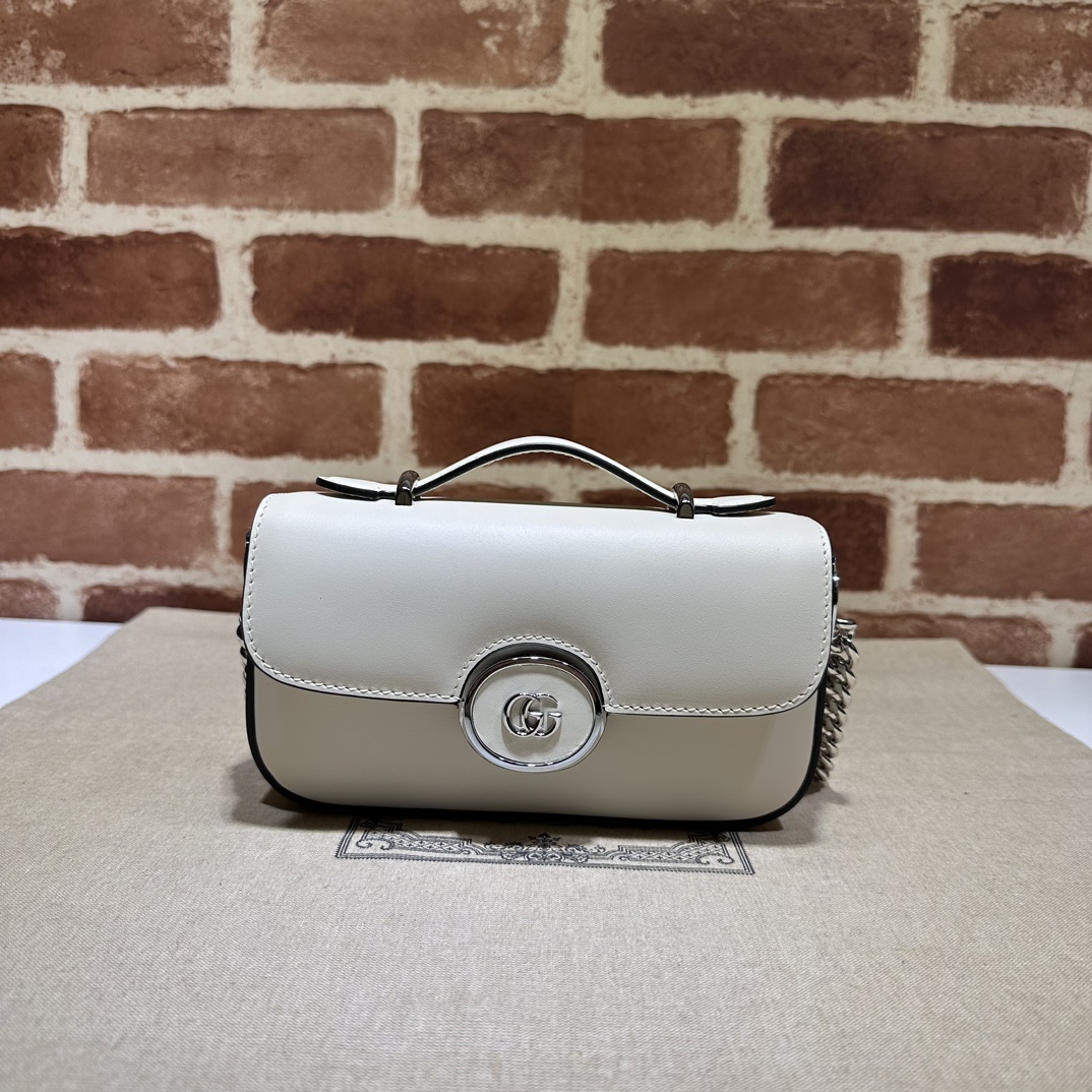 Gucci  05379