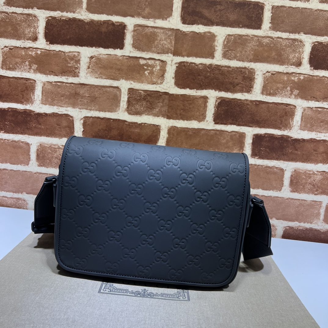 Gucci  05456
