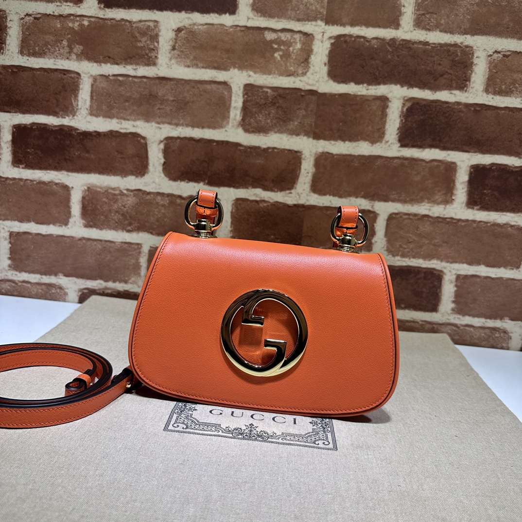 Gucci  05499