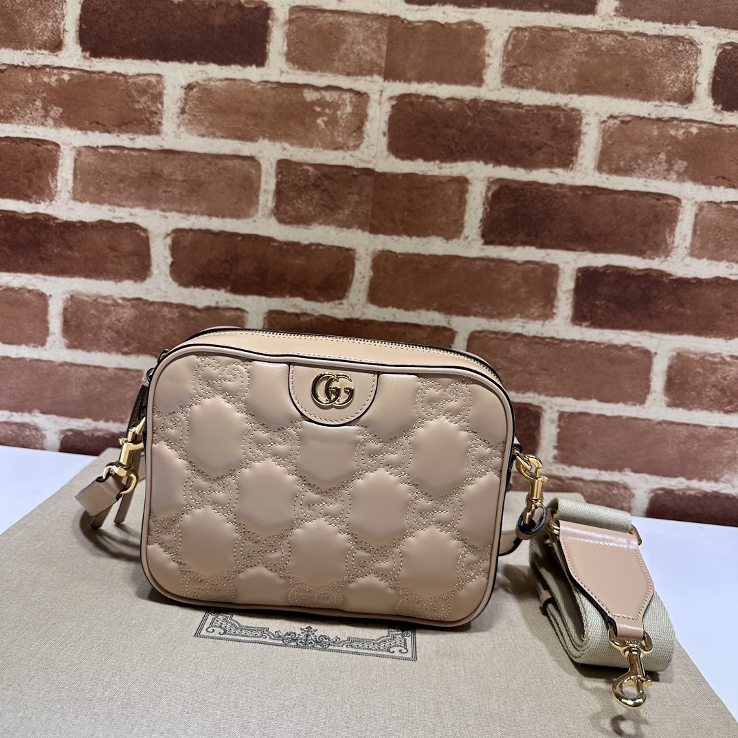 Gucci  05536