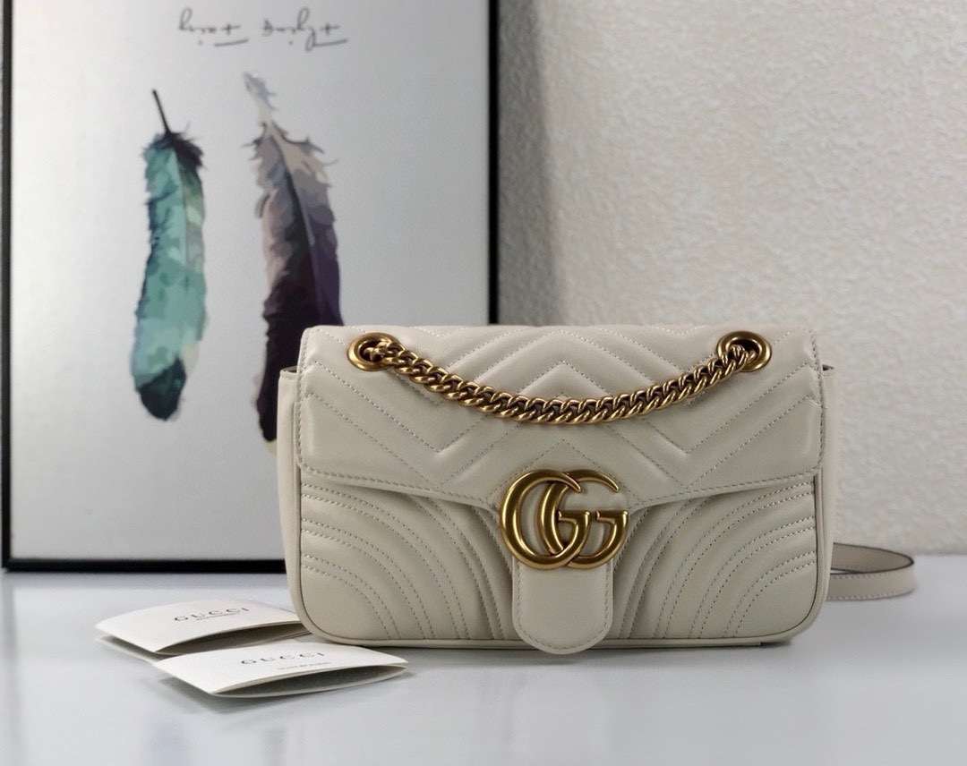 Gucci  05719