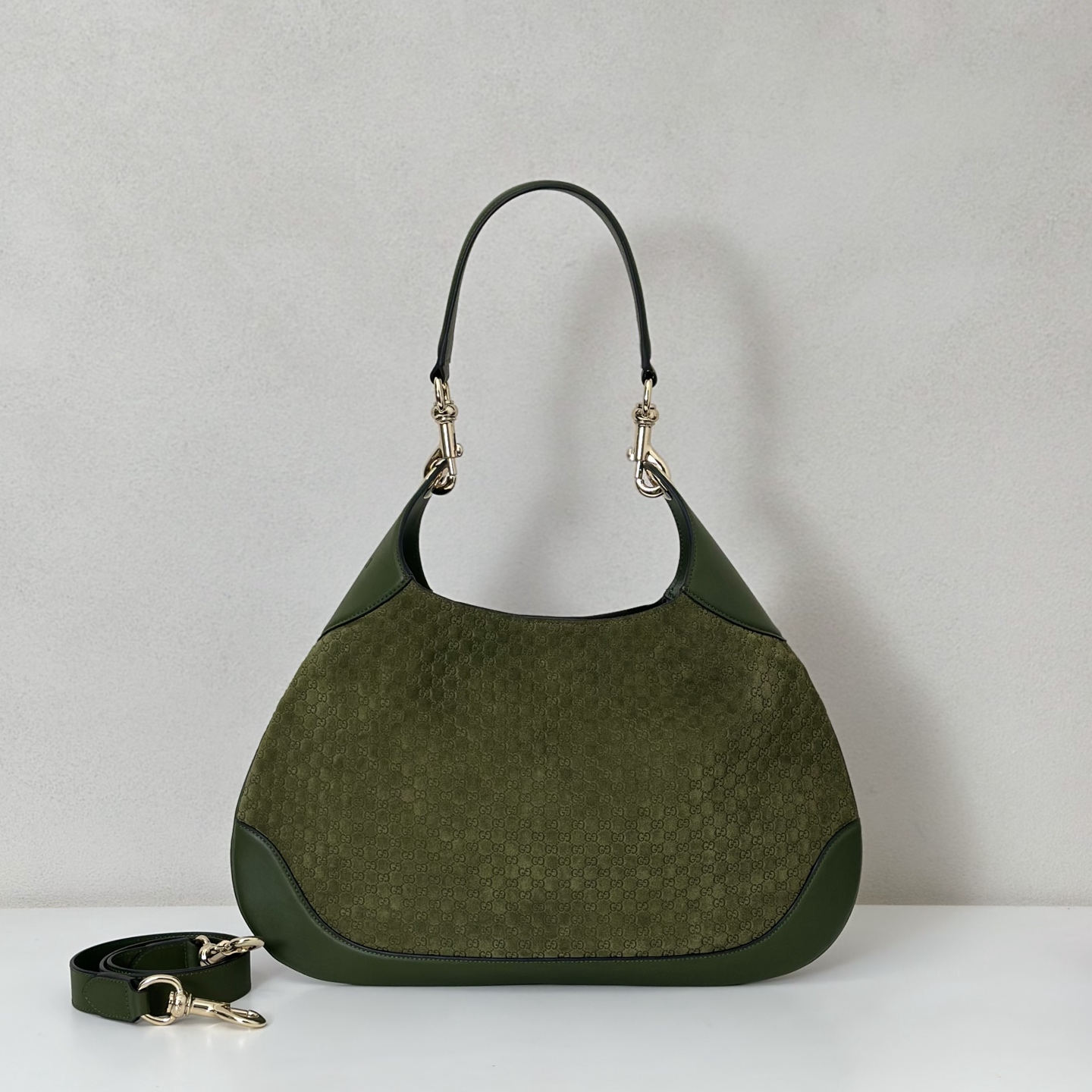 Gucci  06016