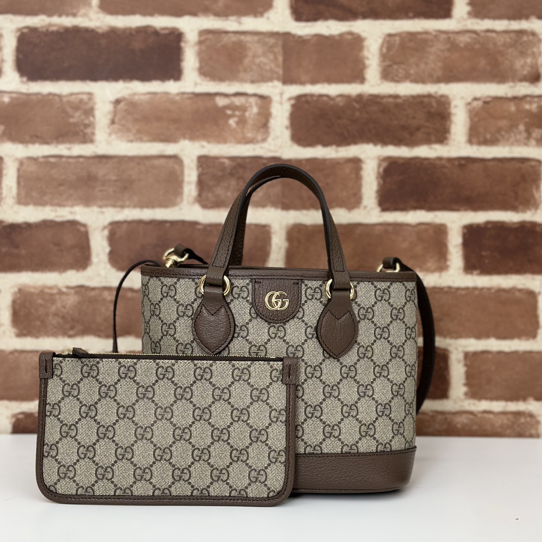 Gucci  06179