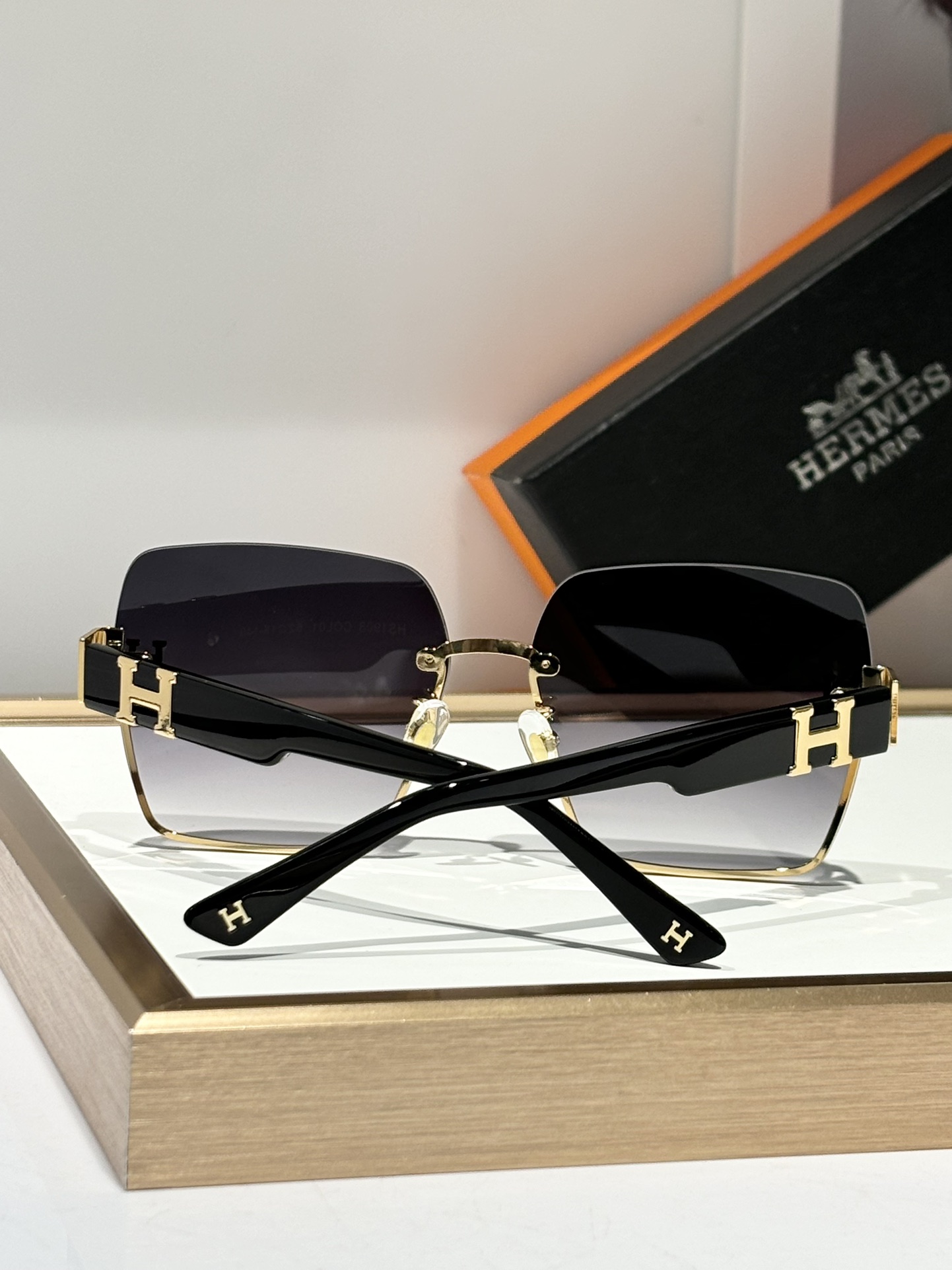 HERMES 00059