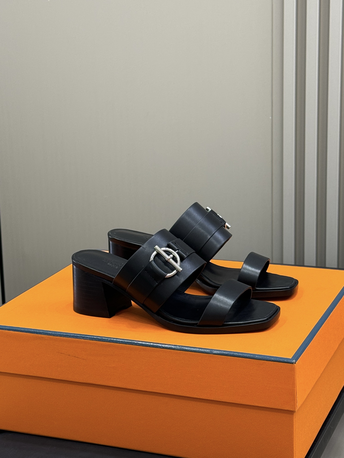 HERMES  00076