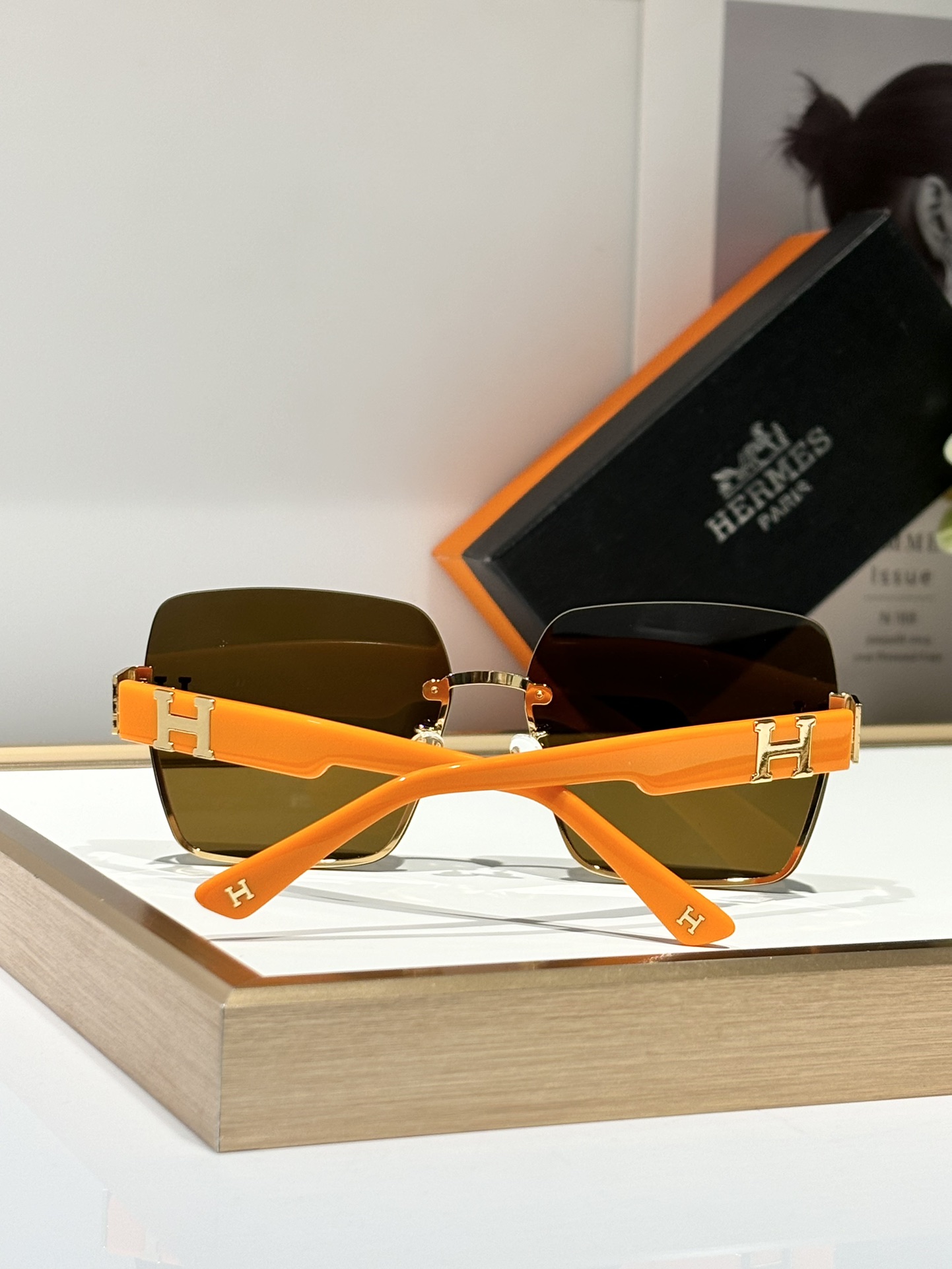 HERMES 00079