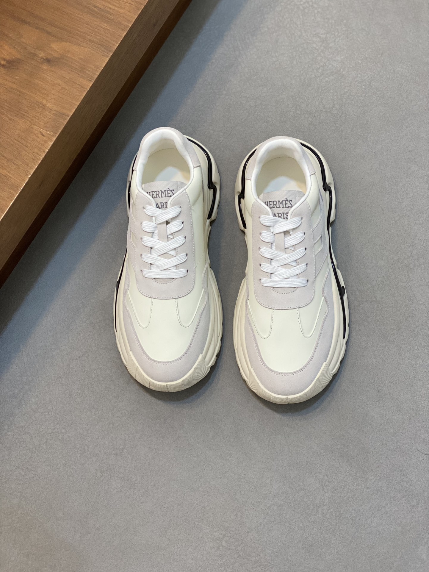 HERMES 00099