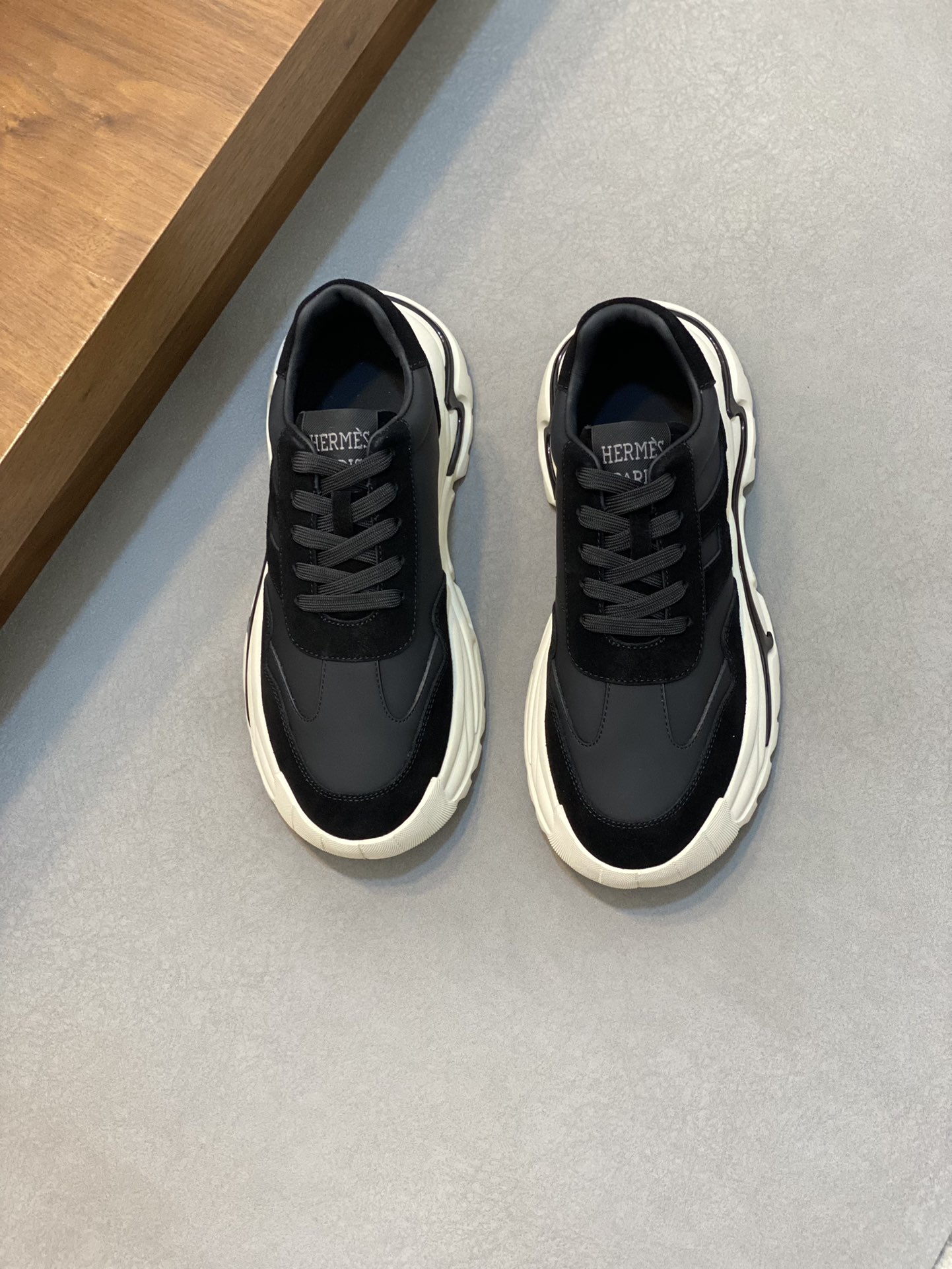 HERMES 00119