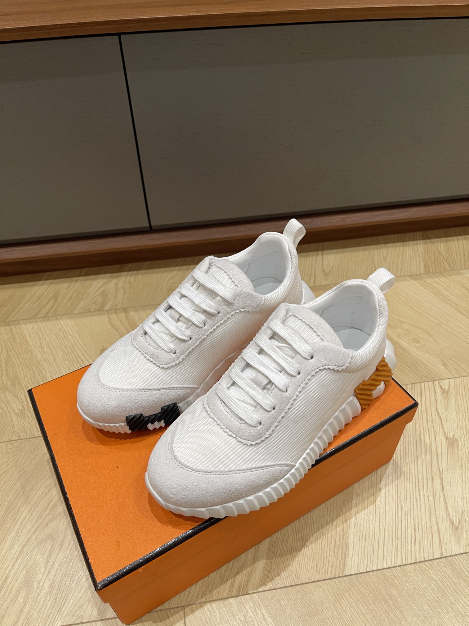 HERMES 00169