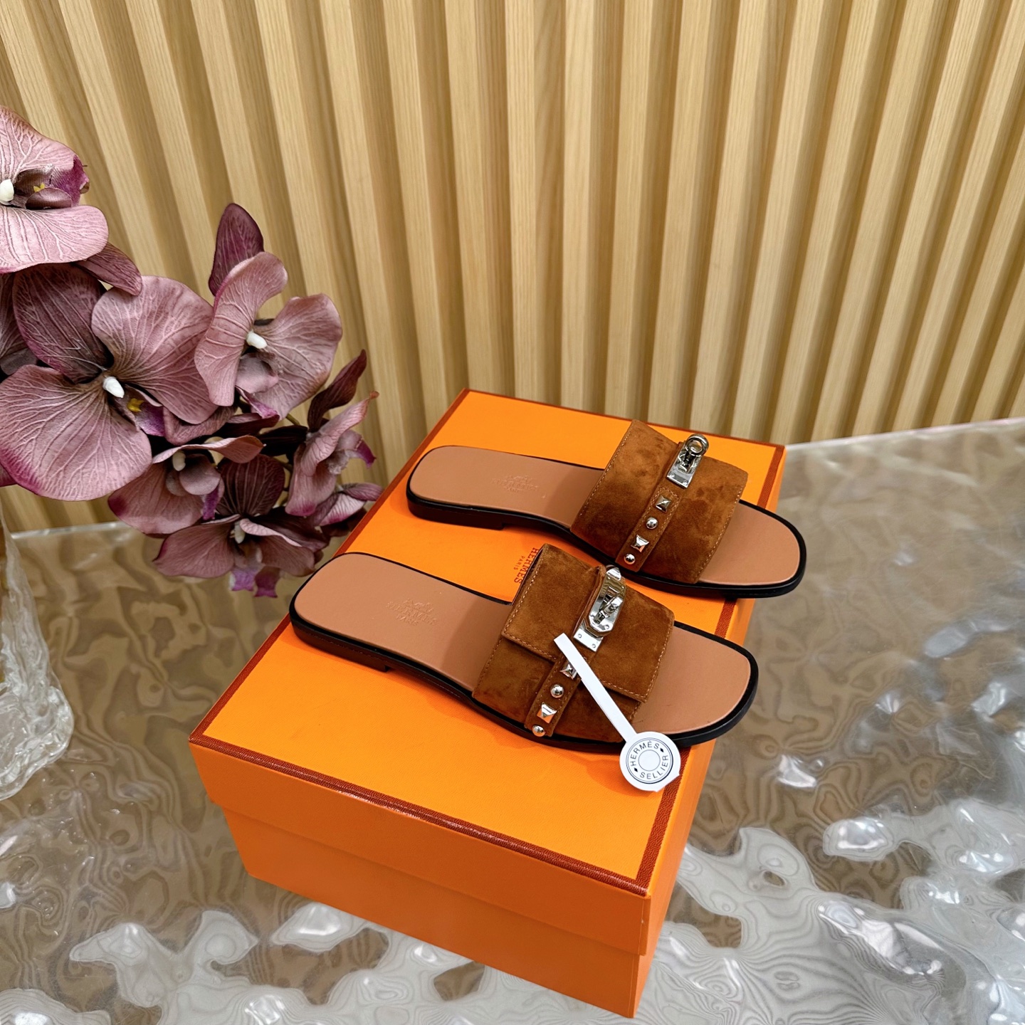 HERMES 00239