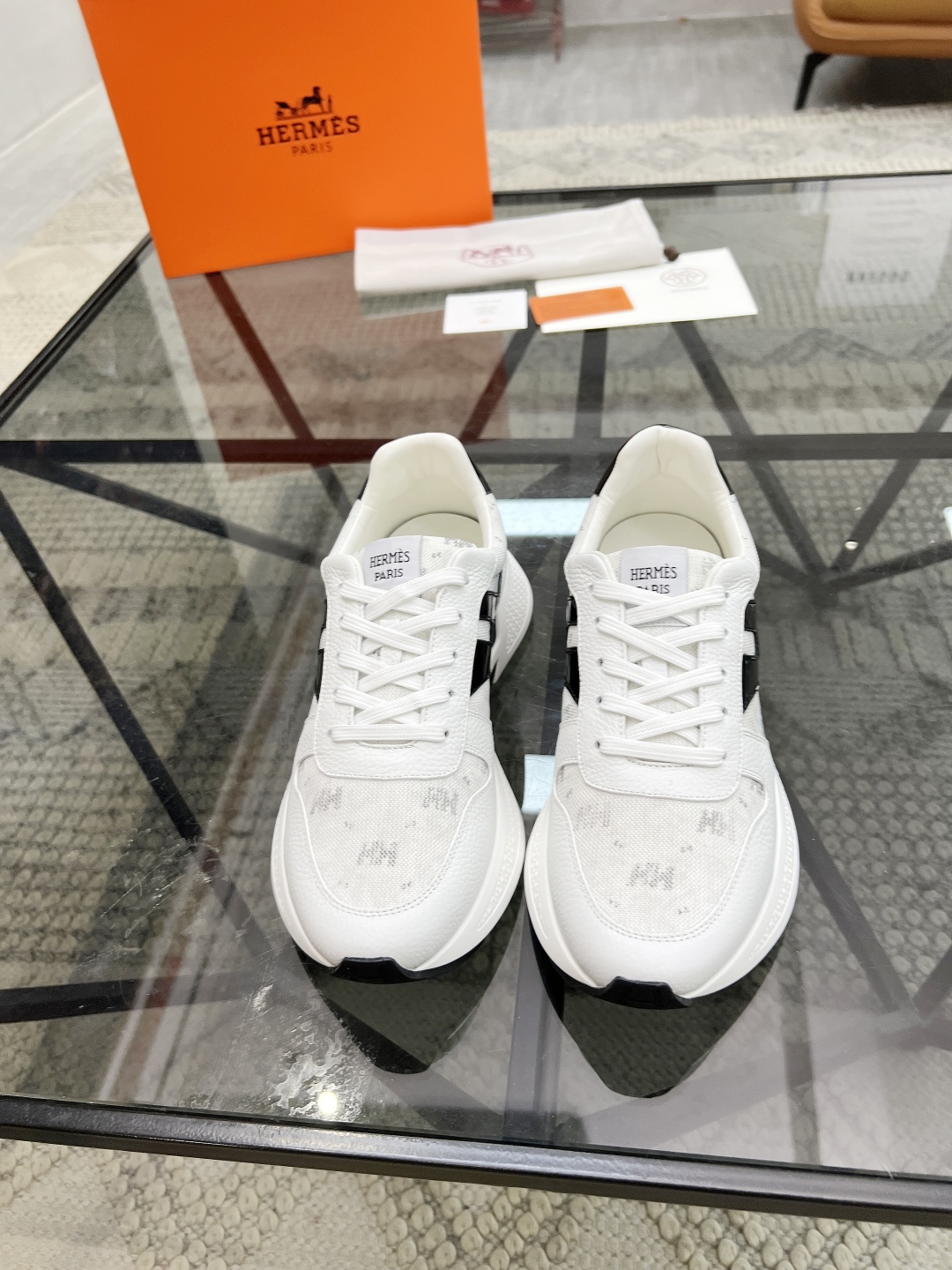 HERMES 00239