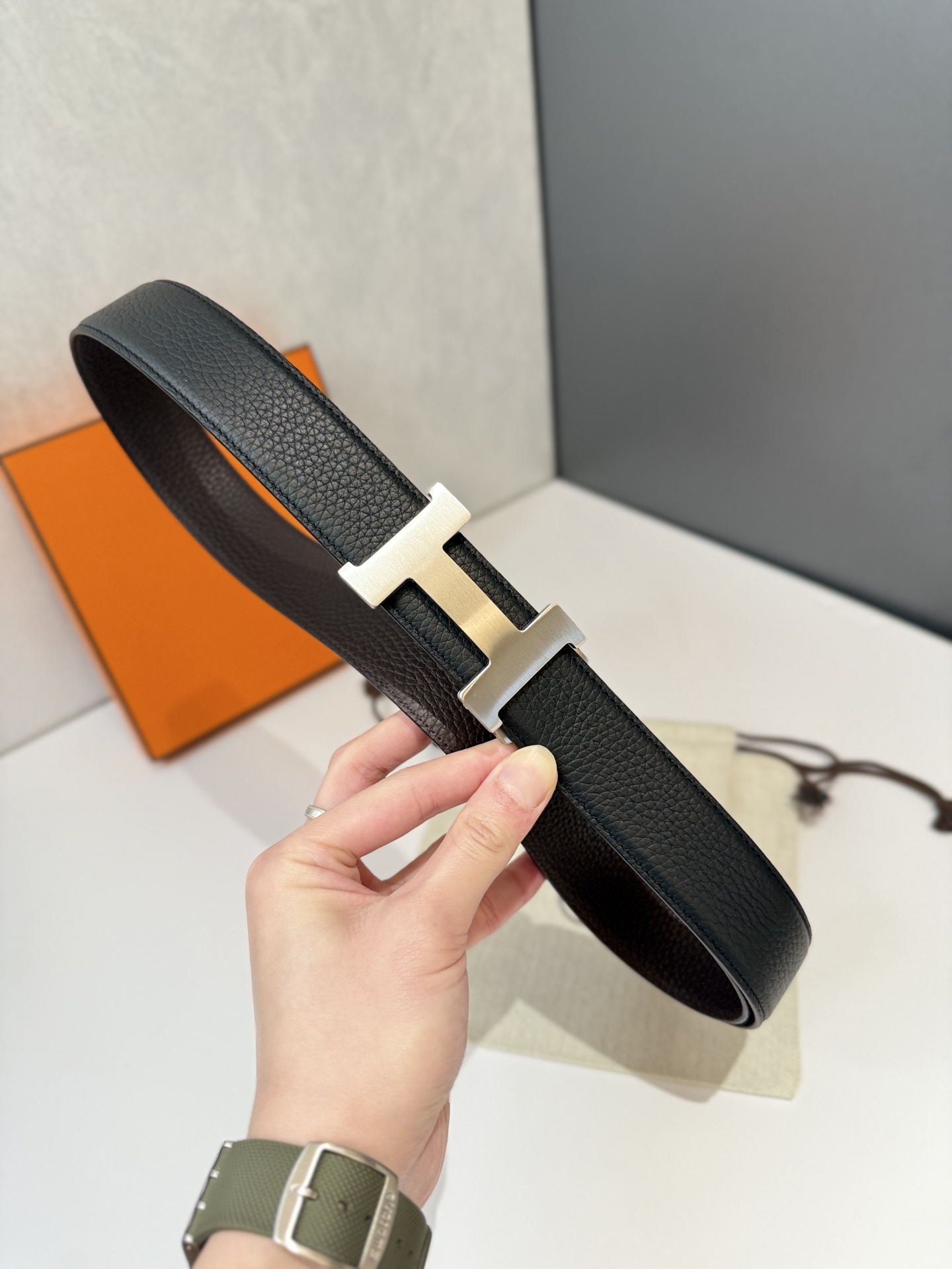 HERMES 00256