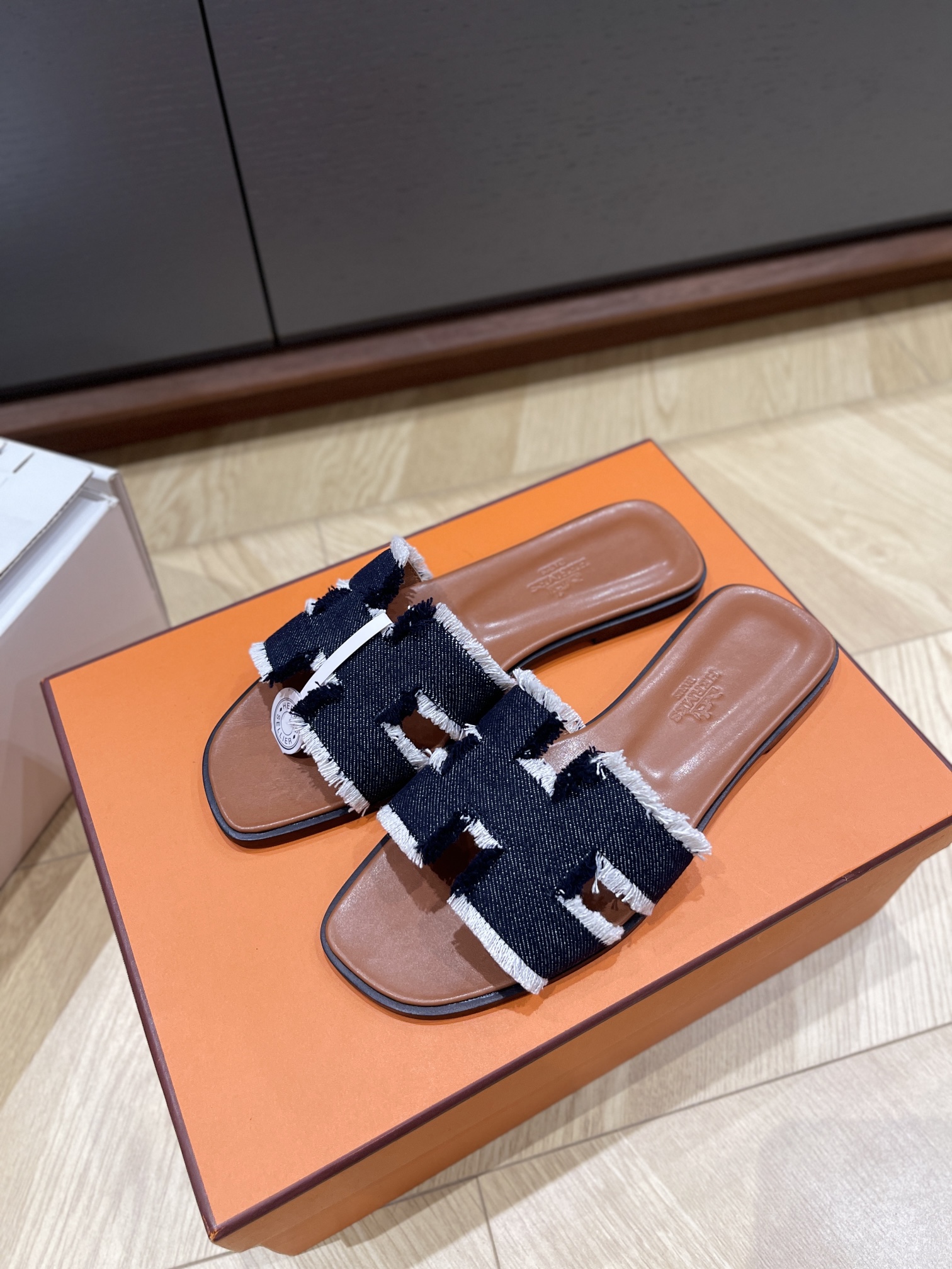 HERMES 00298