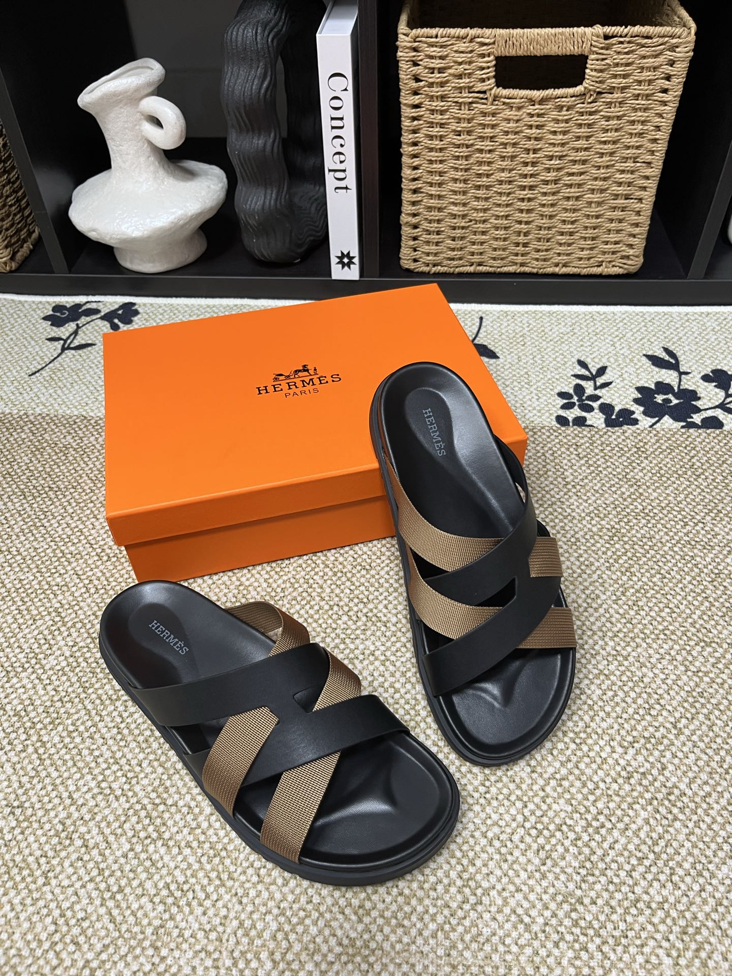 HERMES 00329