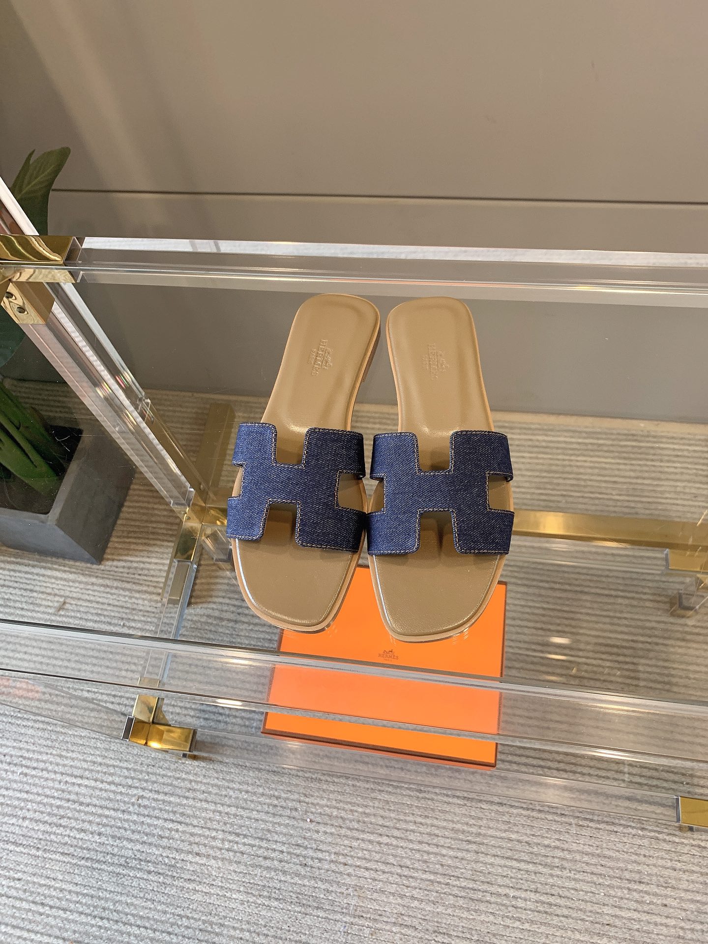 HERMES  00329
