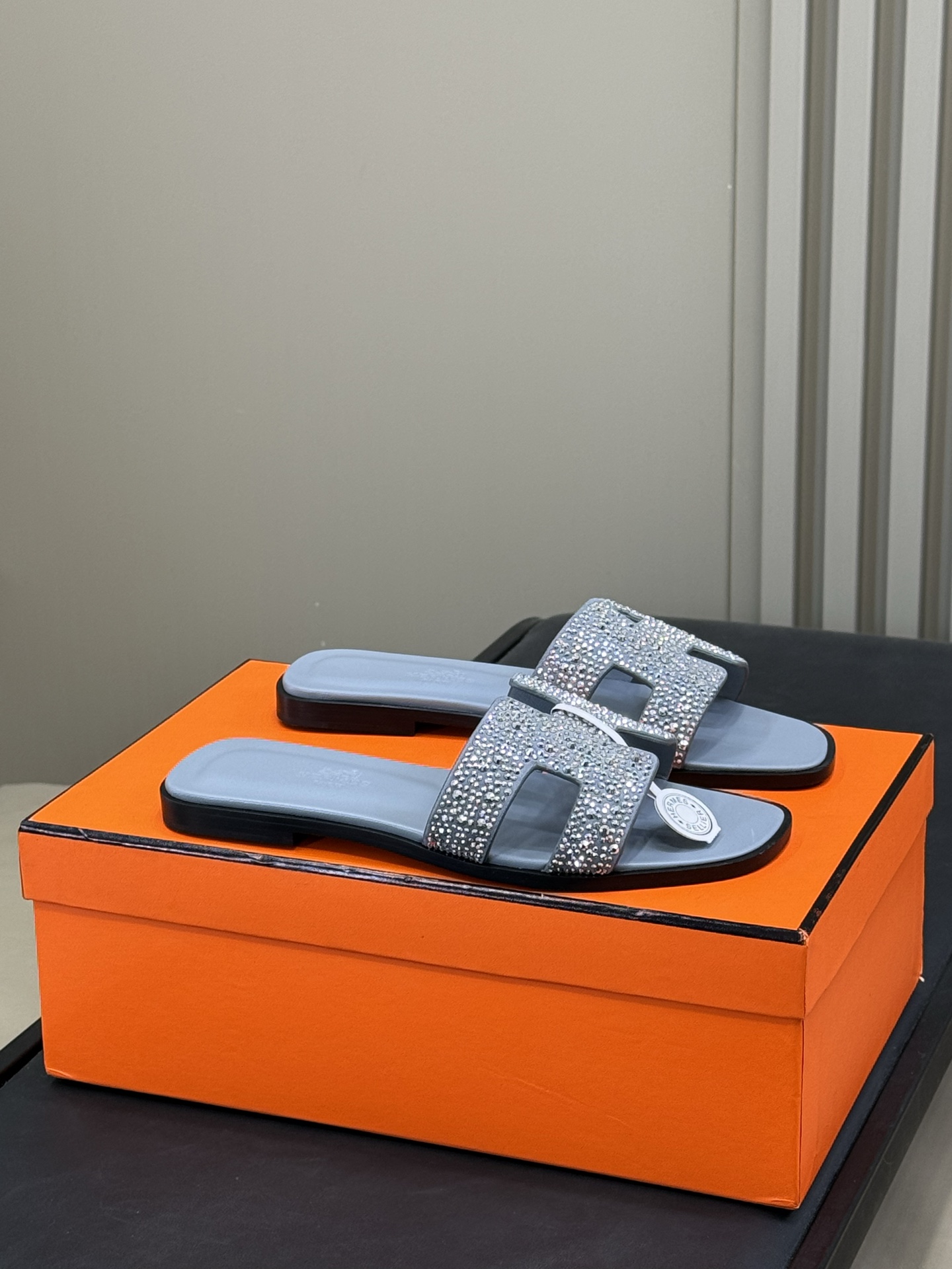 HERMES 00329